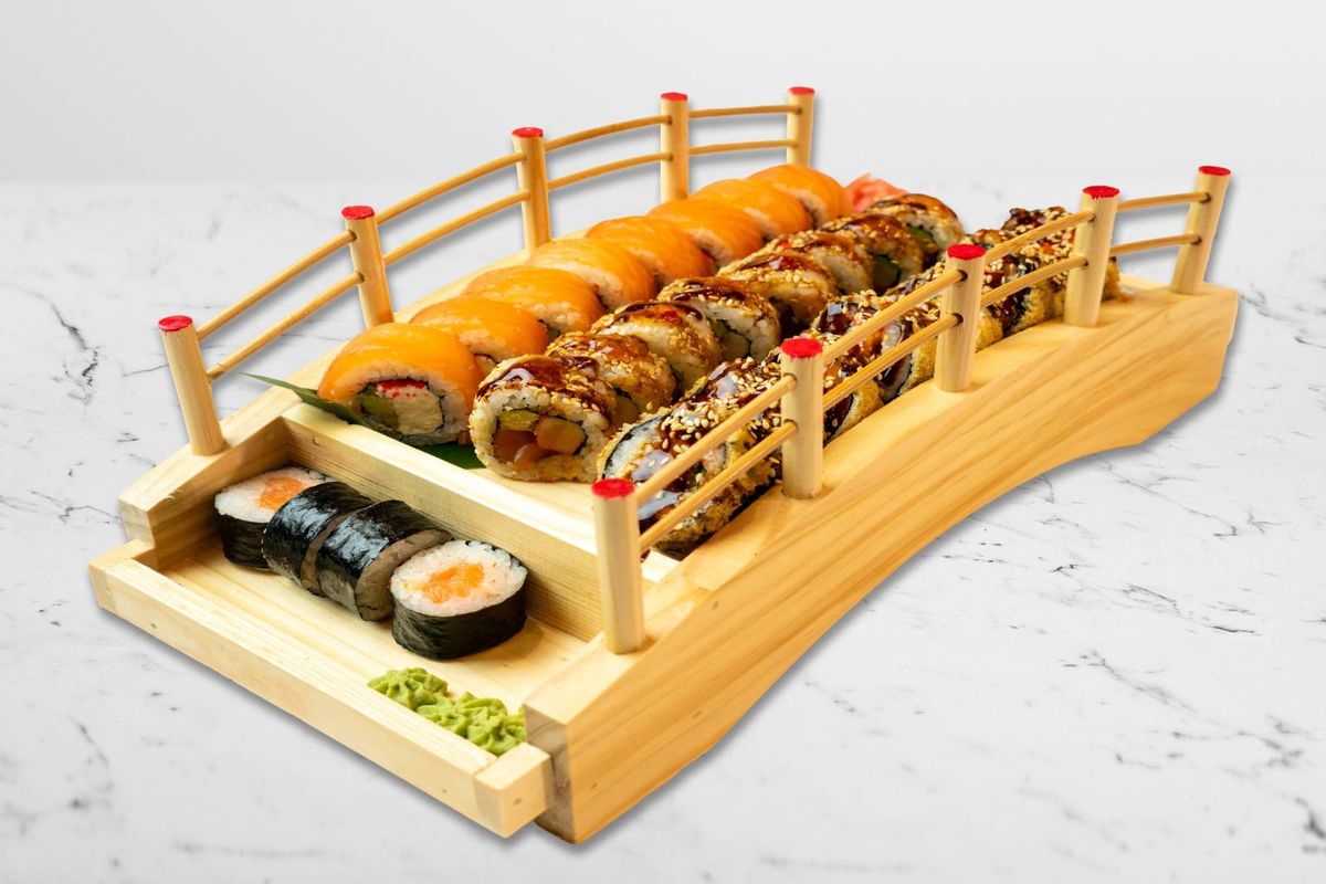 Kazoku Setto- Set Familie- Sake Hosomaki- Sake Cream Maki- Somon  Tempura Maki-Goma Maki